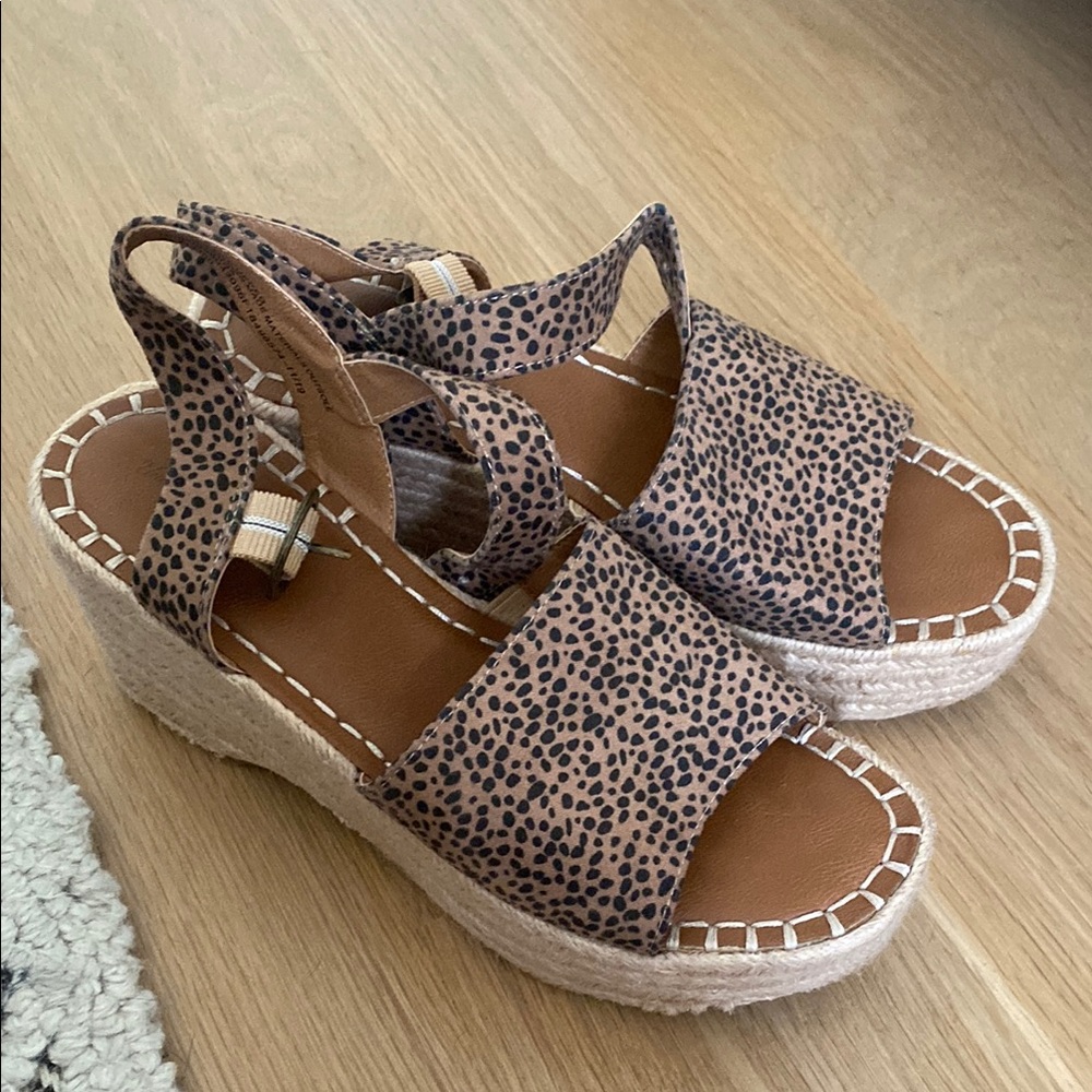 Brown Espadrille Platform Shoes with Rope Detail